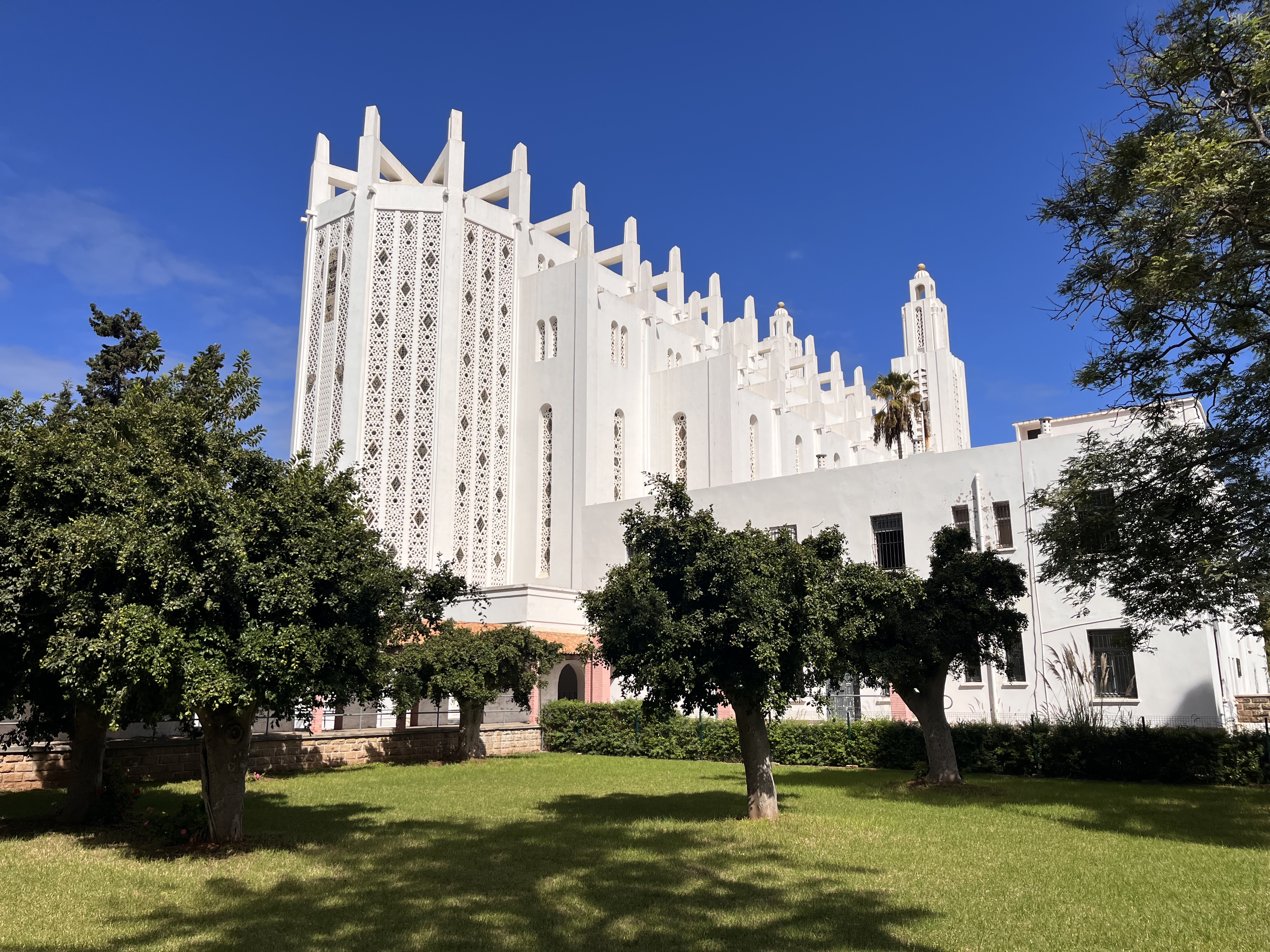 Cultural diversity at l'Ex église Sacré-Cœur